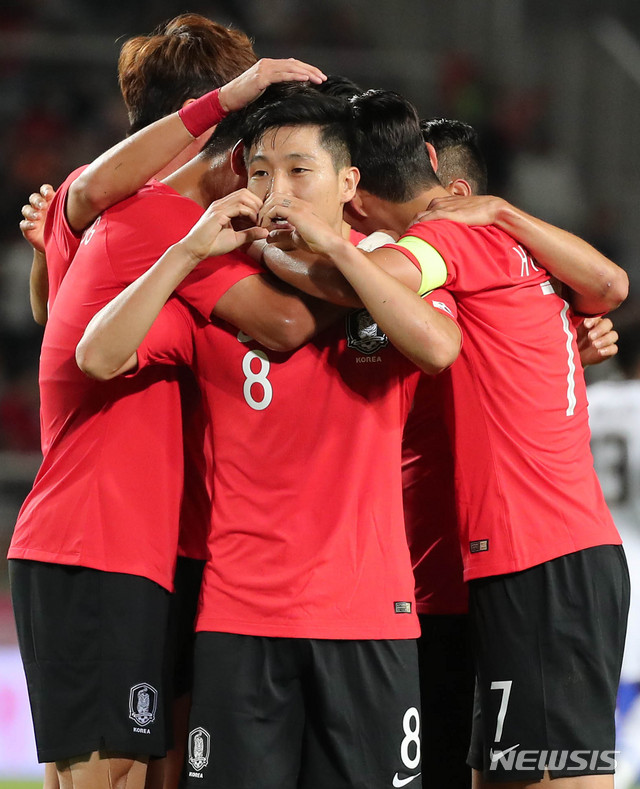 【고양(경기)=뉴시스】최진석 기자 = 7일 오후 경기 일산 고양종합운동장에서 열린 축구 대표팀 친선경기 대한민국과 코스타리카의 경기. 한국 남태희가 골을 넣고 기뻐하고 있다. 2018.09.07. myjs@newsis.com