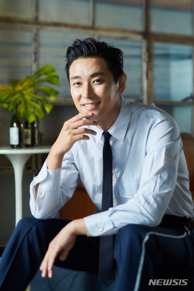 주지훈, 안 보이는 것도 잡는 검사···MBC 드라마 '아이템' 