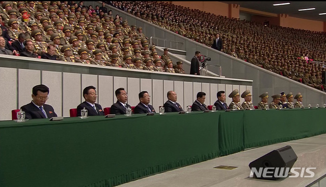 【서울=뉴시스】 지난해 9월9일 조선민주주의인민공화국 창건 70주년을 맞아 평양 5월1일 경기장에서 열린 경축 중앙보고대회. 2018.09.10. (사진=조선중앙TV 캡쳐) photo@newsis.com