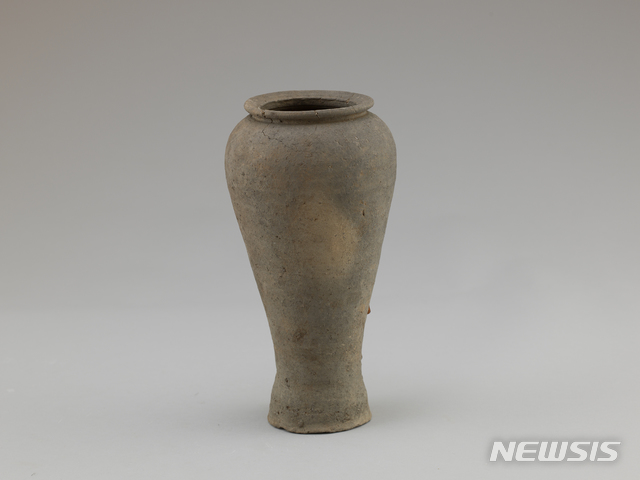 개성 만월대 출토 도기매병, 2015년 7차 발굴 