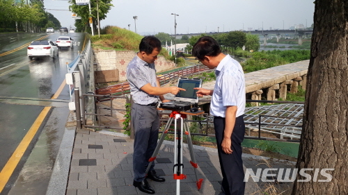 【서울=뉴시스】서울 성동구는 지적·공간정보 빅데이터를 활용해 숨은 국·공유재산 약 28억을 찾아 국가·지방자치단체 재정을 확충했다. <사진제공=성동구청> 2018.09.12 