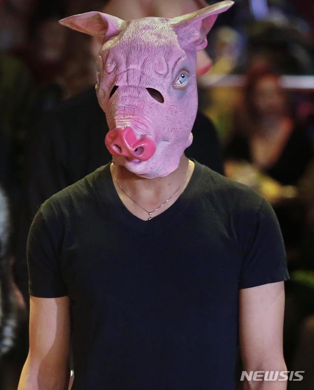 [원추 오늘의운세]돼지띠, 힘으로 사랑하랴