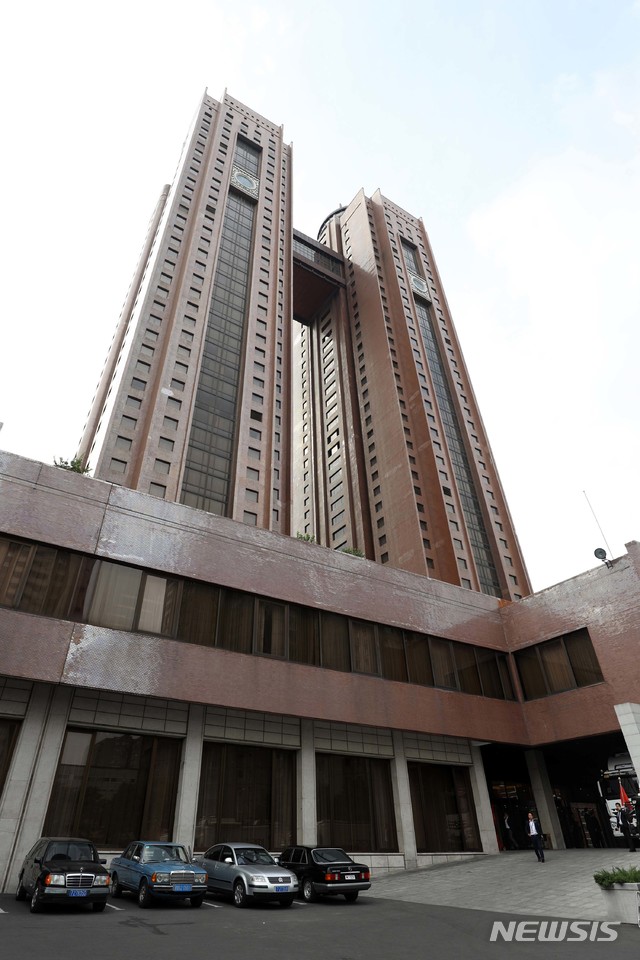 【평양=뉴시스】 평양사진공동취재단 = 16일 남북정상회담 선발대가 투숙중인 평양 고려호텔 모습. 2018.09.17. photo@newsis.com