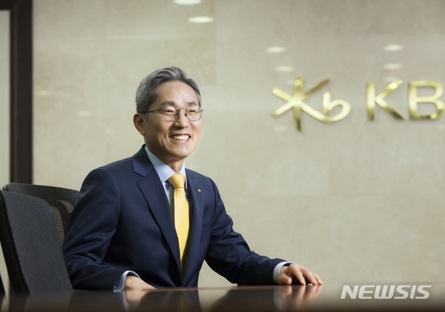 【서울=뉴시스】KB금융지주 윤종규 회장. (제공=KB금융지주)