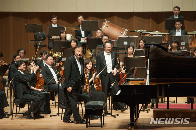 【대구=뉴시스】배소영 기자 = 대구콘서트하우스는 오는 10월5일 그랜드홀에서 '피아니스트 백건우, 위대한 협주곡'을 공연한다고 28일 밝혔다. 2018.09.28. (사진=대구콘서트하우스 제공)photo@newsis.com