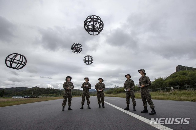 【서울=뉴시스】 육군 드론봇 전투단.
