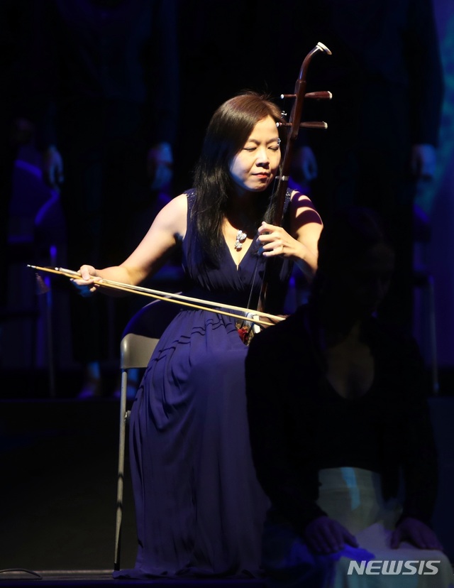 【전주=뉴시스】윤난슬 기자 = 3일 전북 전주 한국소리문화의전당에서 '2018 전주세계소리축제'의 개막공연이 열리고 있다. 2018.10.03.&nbsp;&nbsp; yns4656@newsis.com 