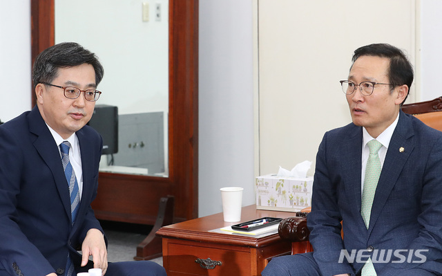 최저임금 차등적용 현실화 될 듯…당정 "공감대 형성"