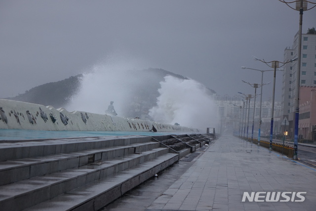 제주시 탑동 방파제