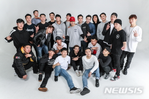 【서울=뉴시스】서울문화재단은 생활예술 춤축제 '위댄스페스티벌'을 오는 13일 오후 2시부터 10시까지 여의도 한강공원 일대에서 개최한다. <사진제공=서울시> 2018.10.07.