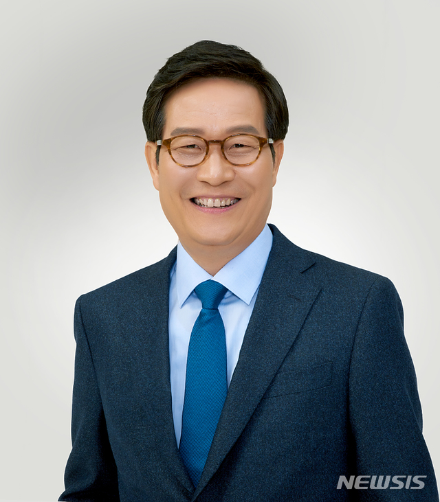 【서울=뉴시스】신동근 더불어민주당 의원. 2018.10.10 (사진 = 신 의원 제공) photo@newsis.com