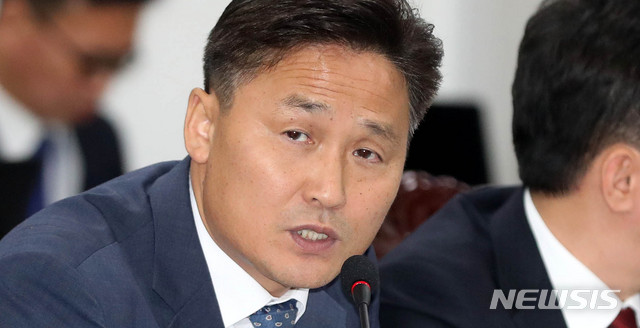 【세종=뉴시스】추상철 기자 = 국회 국토교통위원회 소속 김영진 더불어민주당 의원. 2018.10.10. scchoo@newsis.com