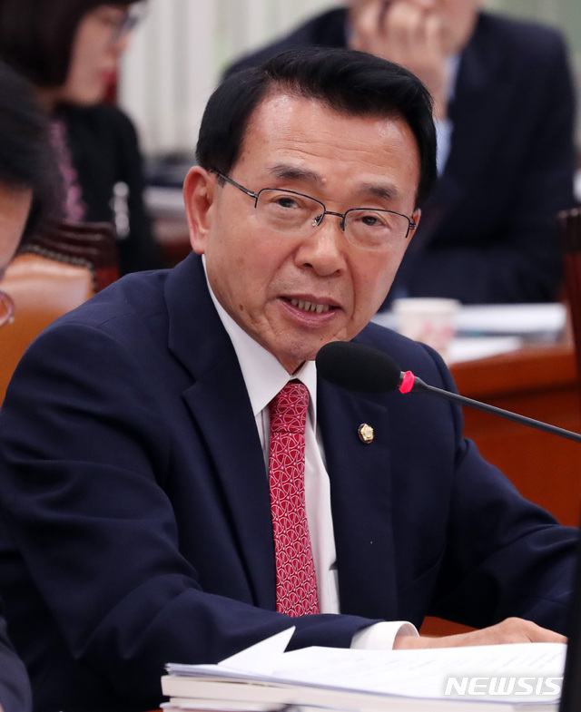 【서울=뉴시스】박영태 기자 = 심재권 더불어민주당 의원. 2018.10.11.since1999@newsis.com