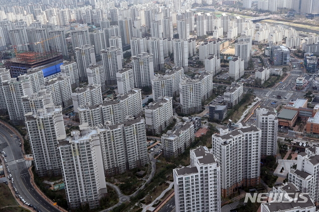  【성남=뉴시스】 이준구 기자 = 정부 의 9.13 부동산대책 발표 이후 한달 동안 투기과열지구인 분당의 아파트 매물이 자취를 감추는 등 거래가 실종됐다.(사진제공=성남시) 