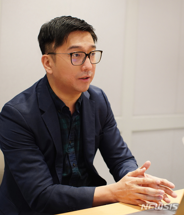 【서울=뉴시스】리키 응(Ricky NG) 아이하우스닷컴 최고경영자(CEO)가 지난 8일 뉴시스와 만나 인터뷰를 진행하고 있다. 2018.10.12 (사진 = 아이하우스닷컴 제공) photo@newsis.com
