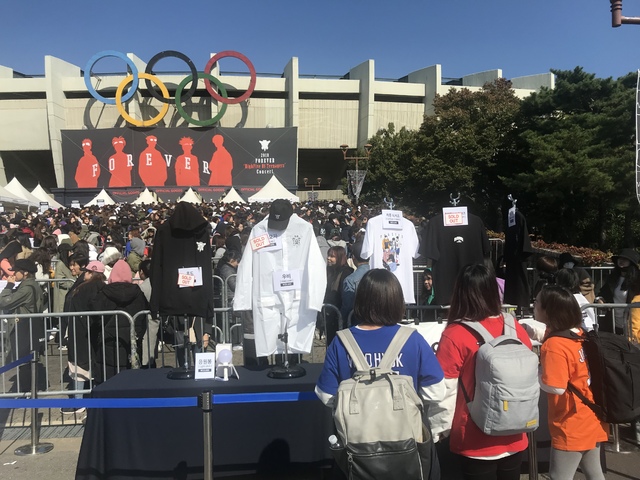 "다함께 손을 잡아요"···HOT, 17년만의 콘서트 오전부터 뭉클&nbsp; 