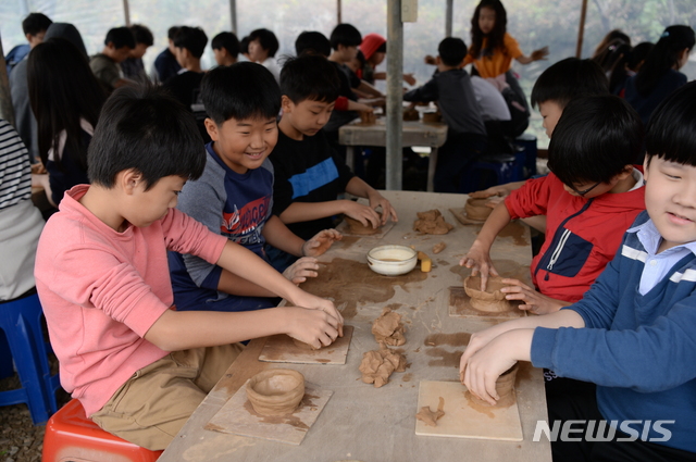 【공주=뉴시스】 지난해 공주 계룡산철화분청사기 축제. (사진=공주시청 제공)