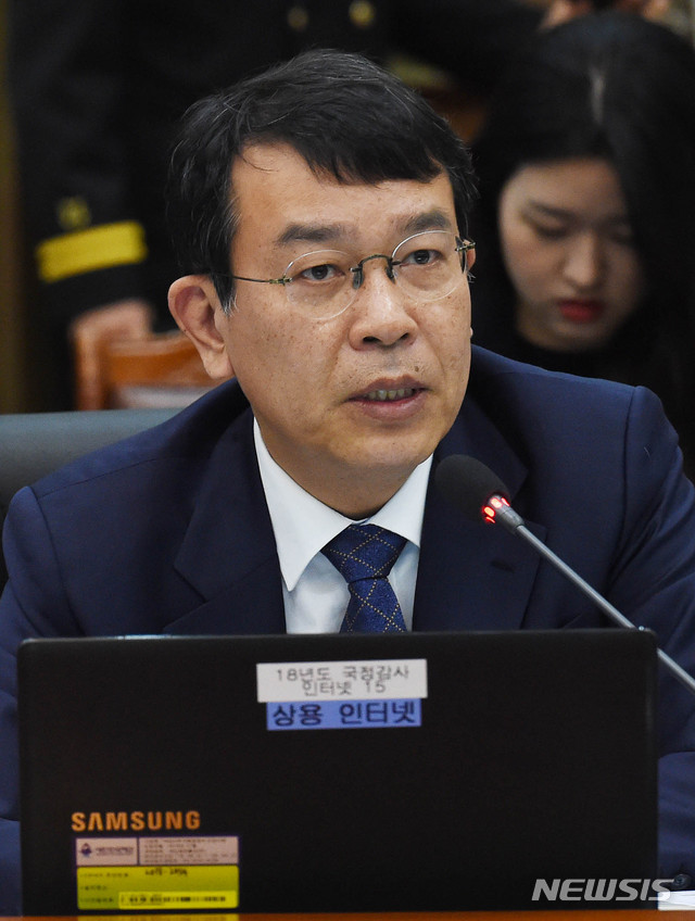 【계룡=뉴시스】함형서 기자= 정의당 김종대 의원. 2018.10.19.foodwork23@newsis.com