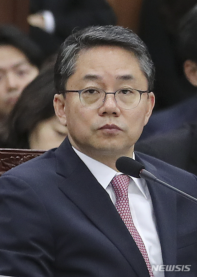 【서울=뉴시스】최진석 기자 = 이동열 서울서부지검장이 지난해 10월19일 서울 서초구 서울고검에서 열린 국정감사에 출석해 있다. 2018.10.19.myjs@newsis.com