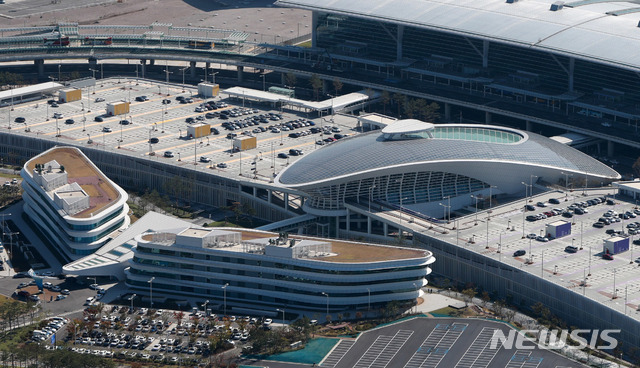[인천공항=뉴시스]홍찬선 기자 = 사진은 인천공항 제2터미널의 전경모습. 2023.15.11.(사진=인천공항공사 제공) photo@newsis.com