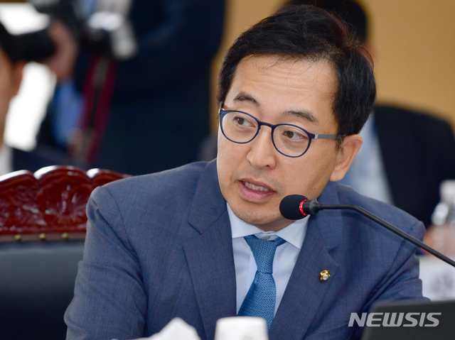 【광주=뉴시스】류형근 기자 = 금태섭 더불어민주당 의원. 2018.10.23. hgryu77@newsis.com