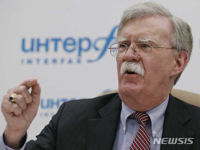 볼턴 "3차 북미정상회담 가능…열쇠는 김정은 손에"(종합)