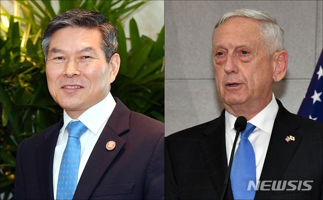 【서울=뉴시스】 정경두 국방부 장관(왼쪽)과 제임스 매티스 미국 국방부 장관. (뉴시스DB)