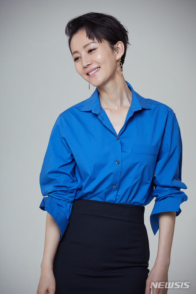 염정아, 어쩌면 모든것 다 가진 톱스타···세월따라 순리대로