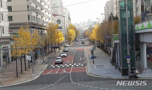 【서울=뉴시스】 도로다이어트가 시행된 서울 구로구 구일로10길 모습. 2018.10.29. (사진=서울시 제공)