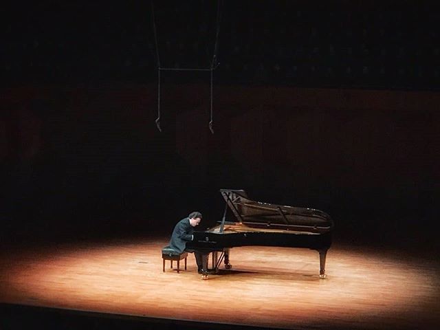 [리뷰] 키신, 시간을 이겨낸 음악···8번 앙코르·30회 커튼콜·90번 인사 