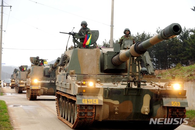 【서울=뉴시스】 K-9 자주포 기동훈련 모습. (사진=뉴시스DB)