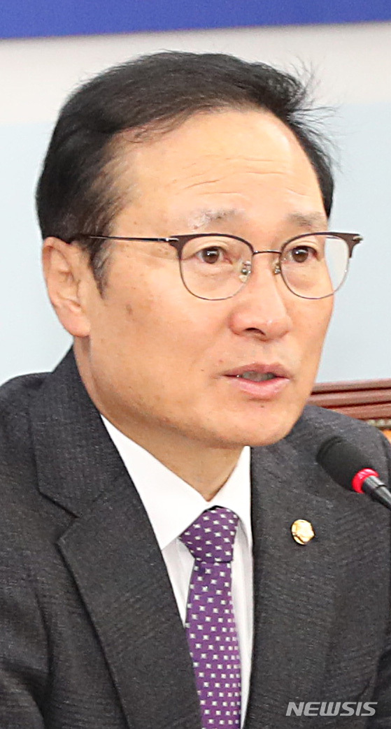 【서울=뉴시스】이종철 기자&nbsp; = 홍영표 더불어민주당 원내대표. 2018.10.30.&nbsp; jc4321@newsis.com