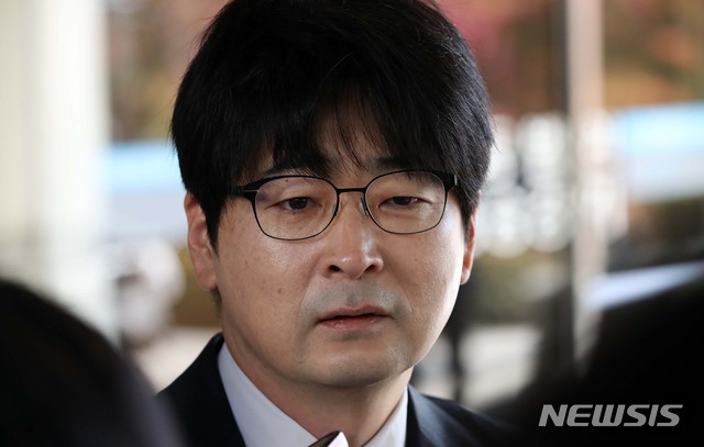 【서울=뉴시스】고범준 기자 = 탁현민 대통령 행사기획 자문위원의 모습. 2018.11.02. bjko@newsis.com