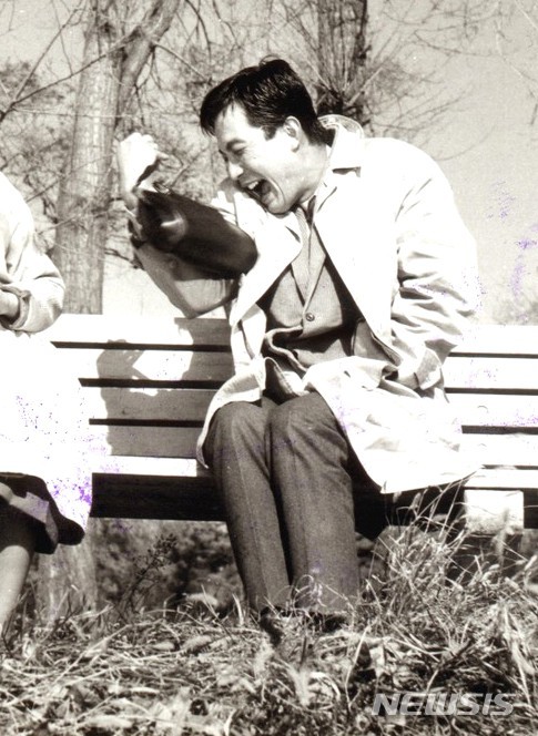 신성일 별세, 한국영화사의 상징 ★ 지다···데뷔 반백년