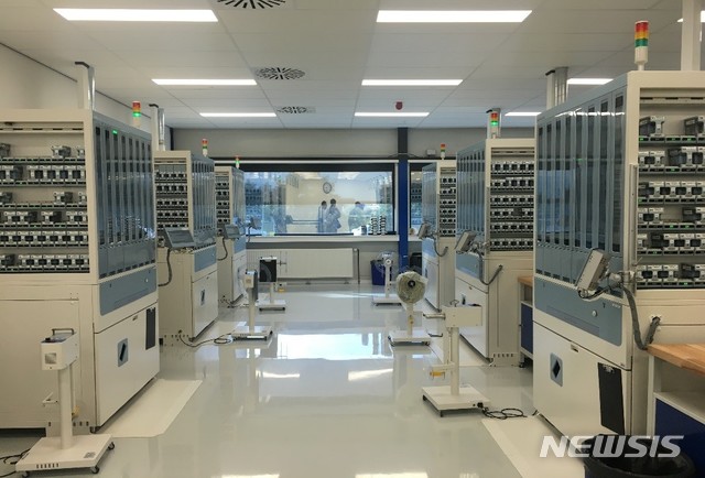 【서울=뉴시스】제이브이엠 의약품 제조기기 유럽 조제공장형 약국 입점. 2018.11.06.(사진= 한미약품 제공) photo@newsis.com