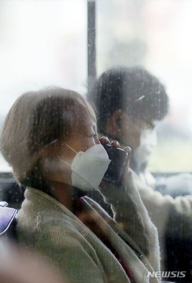 미세먼지 공습...공기청정기, 사치품 아닌 필수품으로