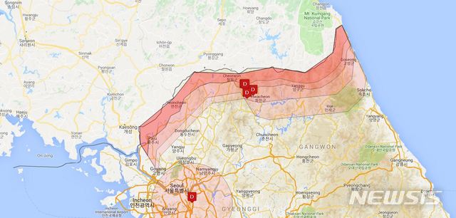 【서울=뉴시스】항공안전본부 운영 항공정보 제공 시스템에서 제공하는 지도에 비행금지구역이 설정돼 있다. 국방부가 설명한 비행금지구역보다 서쪽 시작점이 더 안쪽으로 들어가 있음을 확인할 수 있다. 2018.11.15. (사진=xNOTAM 홈페이지 캡쳐)