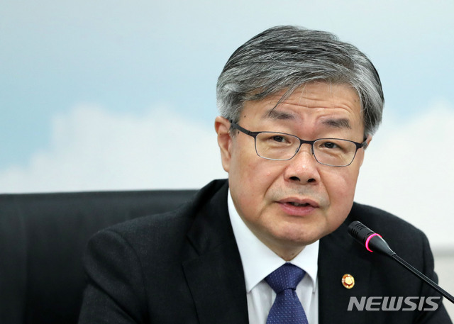 이재갑 장관 "유성기업 폭행사건 유감…법 위반 확인시 엄정대응"(종합)