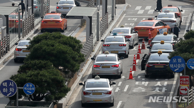 서울택시 기본요금 3800원·심야할증 5400원…인상안 시의회 제출