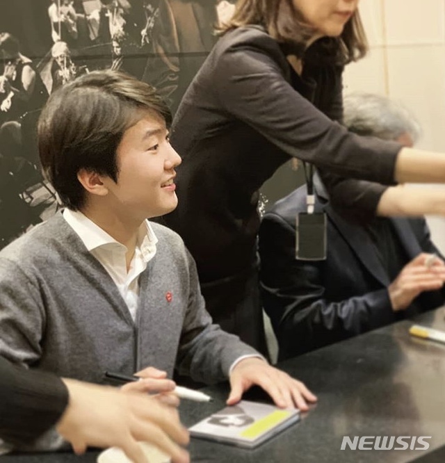 [뉴시스 리뷰] 또 진화한 조성진, 베토벤 피아노 협주곡 3번 