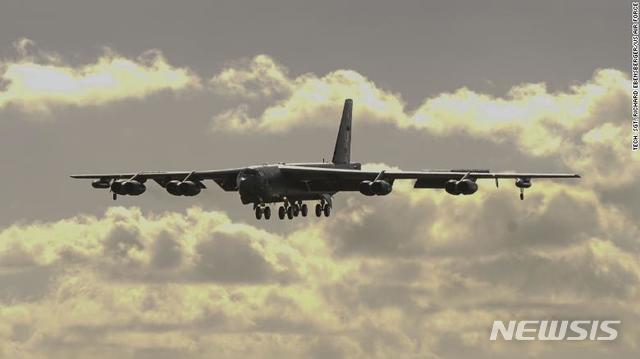 【서울=뉴시스】 B-52H 스트래토포트리스 폭격기. <사진 출처 : CNN> 2018.11.21