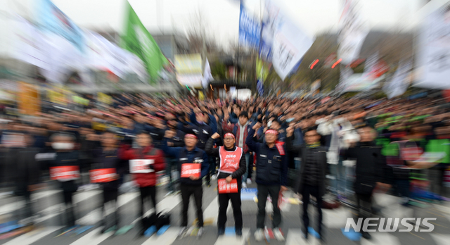 결별·동행 갈림길에 선 민주노총…"무조건 반대는 자승자박"