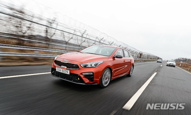 [시승기]합리적 가격에 운전 재미까지...기아 'K3 GT'