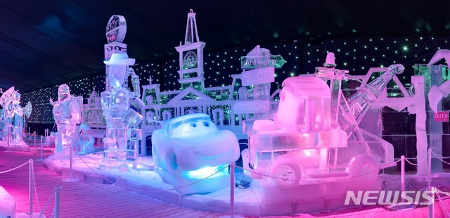 벨기에 브뤼헤 '눈과 얼음 조각 축제'