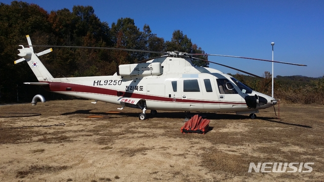 【전주=뉴시스】김민수 기자 =전북 임차헬기.(사진=전북도 제공)