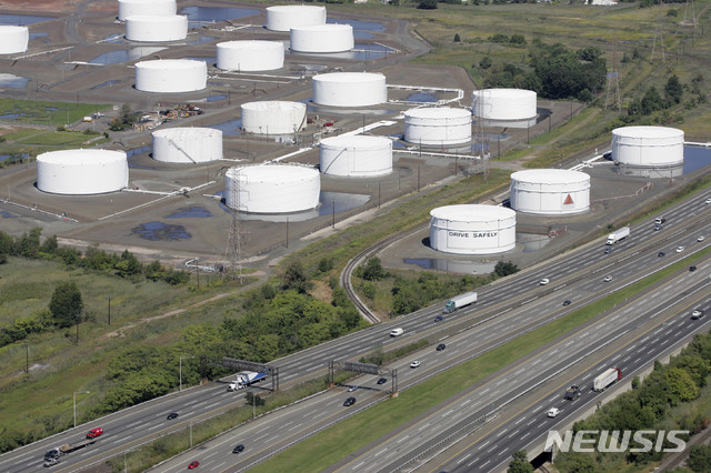 미국, 6개월간 전략비축유 하루 100만 배럴 추가 방출