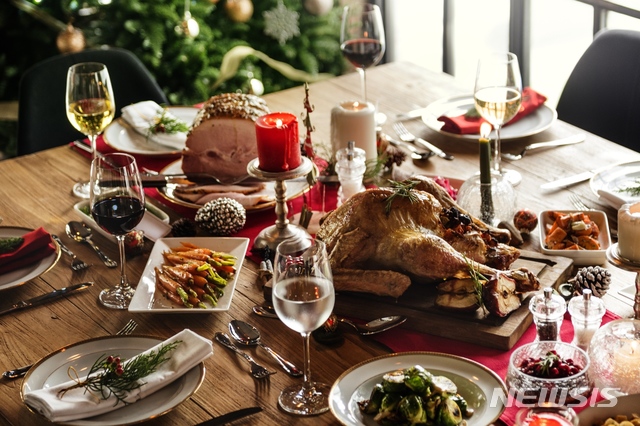 코트야드 메리어트 서울 타임스퀘어 '모모카페'의 '페스티브 크리스마스 뷔페'