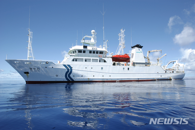 [서울=뉴시스] 종합해양연구선 '온누리호'. 잦은 고장에 따른 안전상 문제로 2022년부터 대양연구 투입이 중단됐다.
