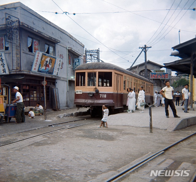 【서울=뉴시스】동대문에서 뚝섬유원지까지 오가던 기동차. 2018.12.10. (사진=서울시 제공)