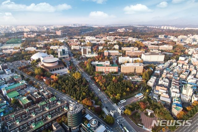 【전주=뉴시스】윤난슬 기자 = 전북대 동물분자유전육종사업단은 IT 전문기업인 ㈜나우리와 함께 한우 유전능력 평가를 위한 정보 수집 자동화 프로그램을 개발했다고 12일 밝혔다. 전북대학교 전경 모습. 2018.12.12.(사진=전북대 제공) photo@newsis.com